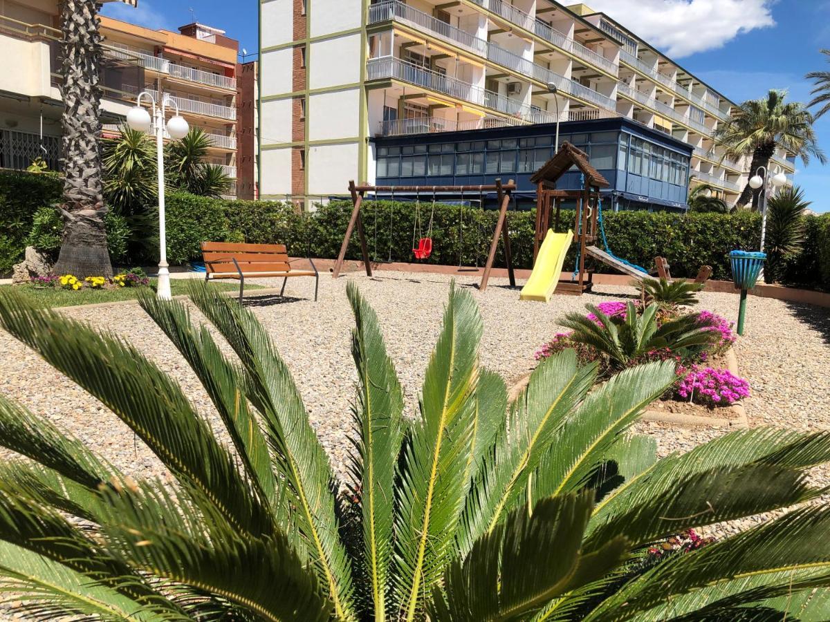 Cunit Playa Apartment Bagian luar foto